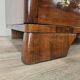 Commode Art Déco en noyer et laiton