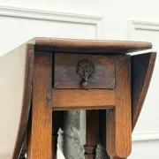 Table d'appoint en cerisier français antique