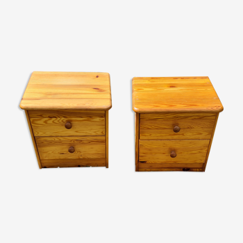Series of two night tables