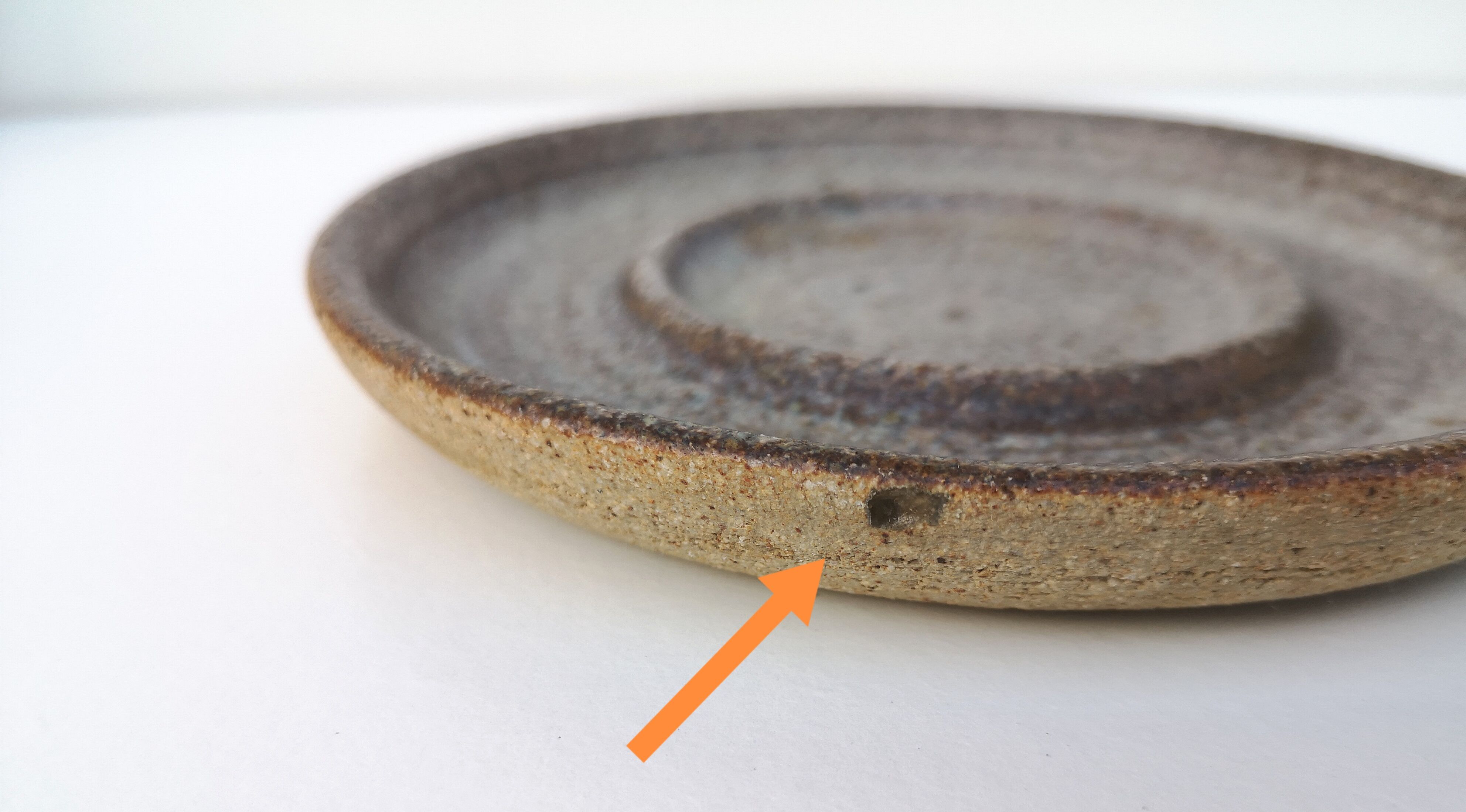 Duo vintage sandstone mugs