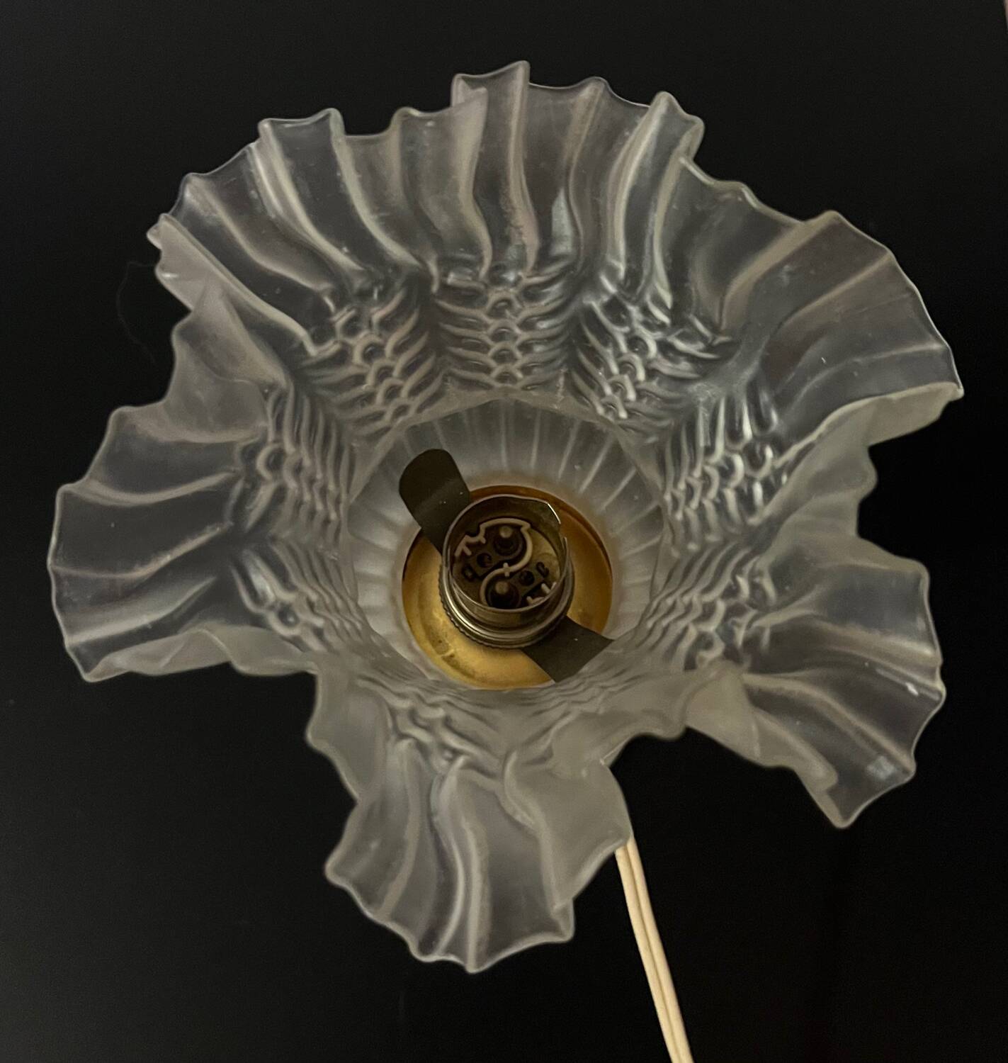 Opaline and glass table lamp