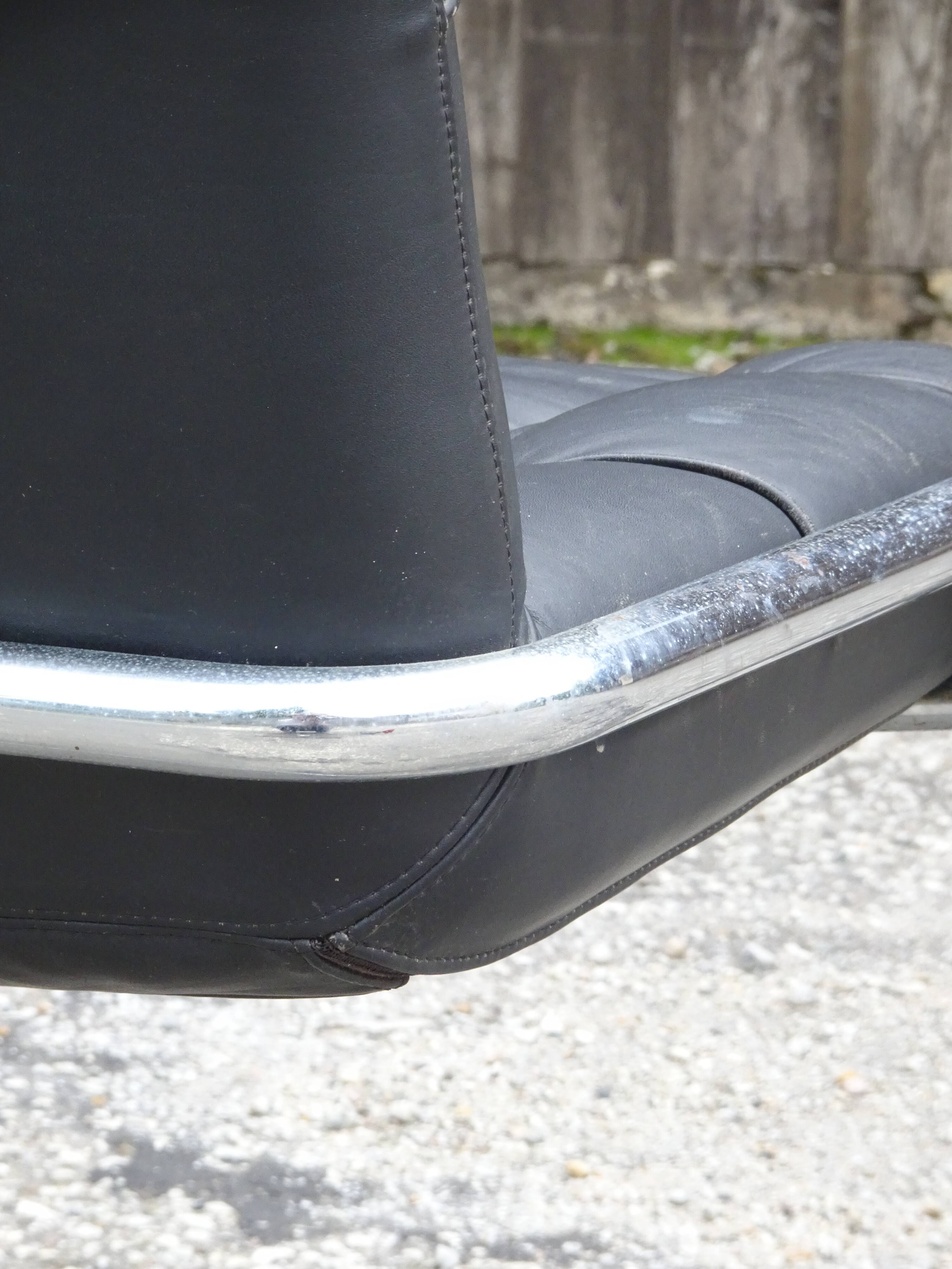 Chair model Storm by Yves Christin, Airborne edition, around 1970.