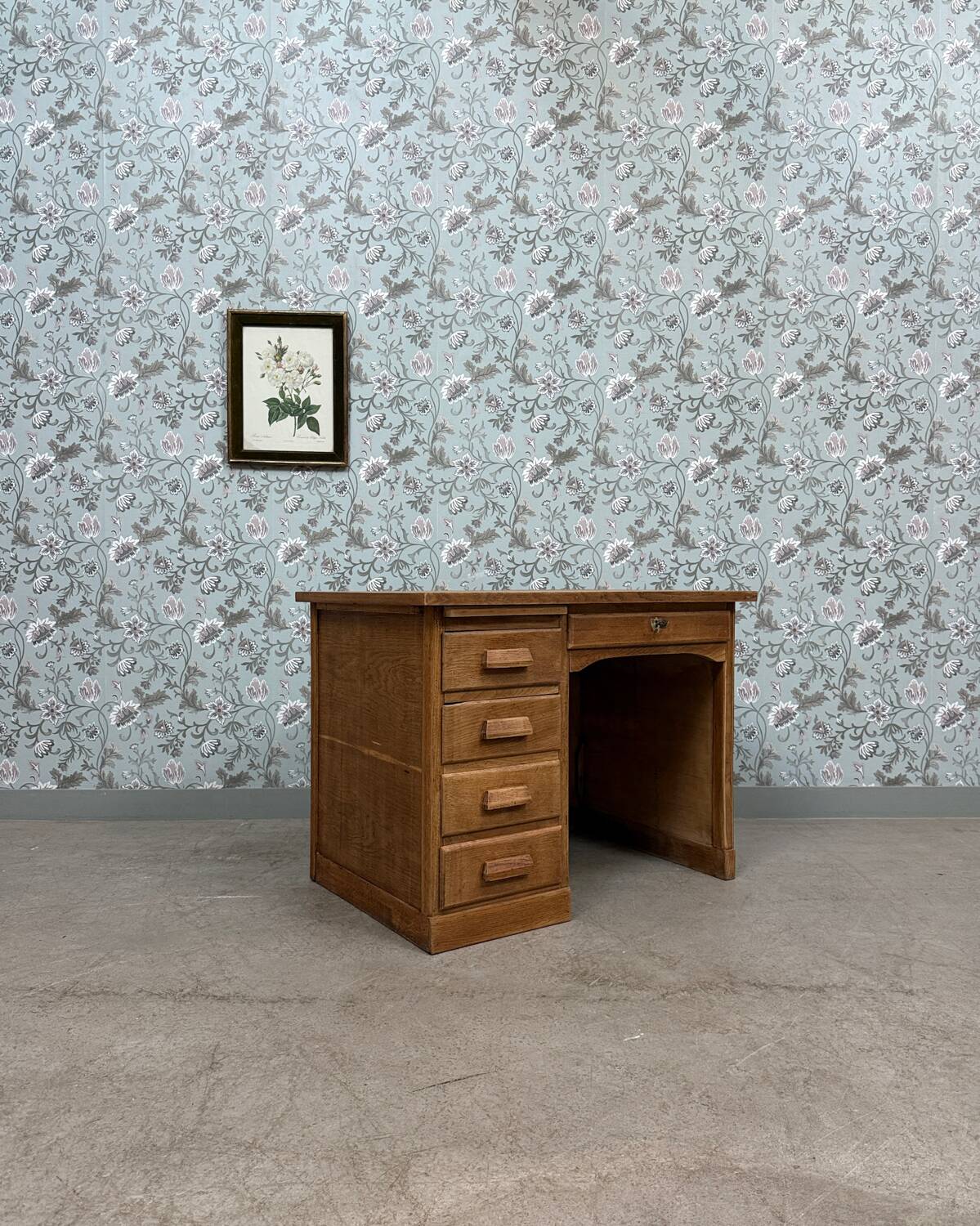 Oak half-minister's desk (renovated)