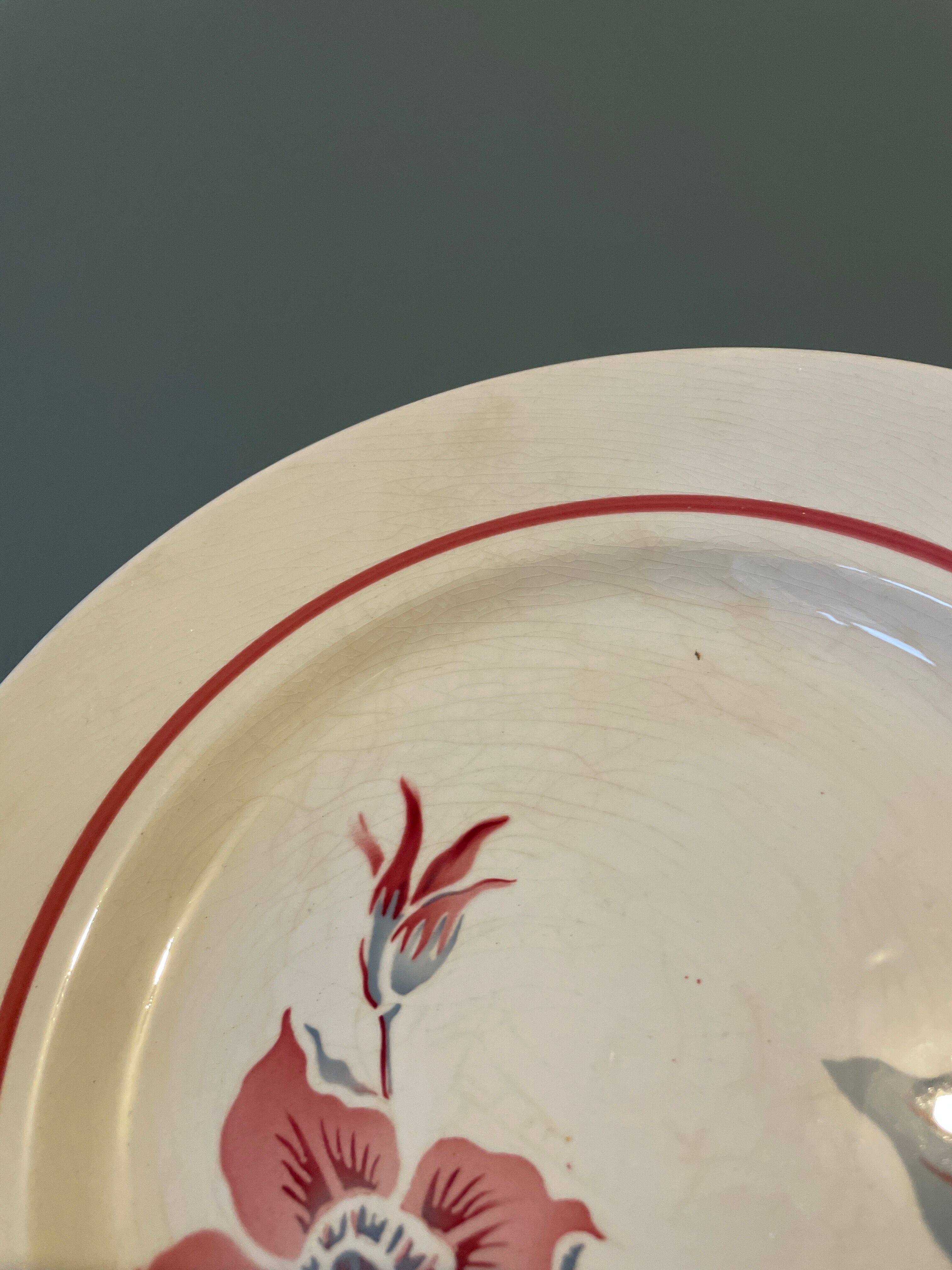 Lot de 12 assiettes semi creuses Sarreguemines, modèle « Clématites »