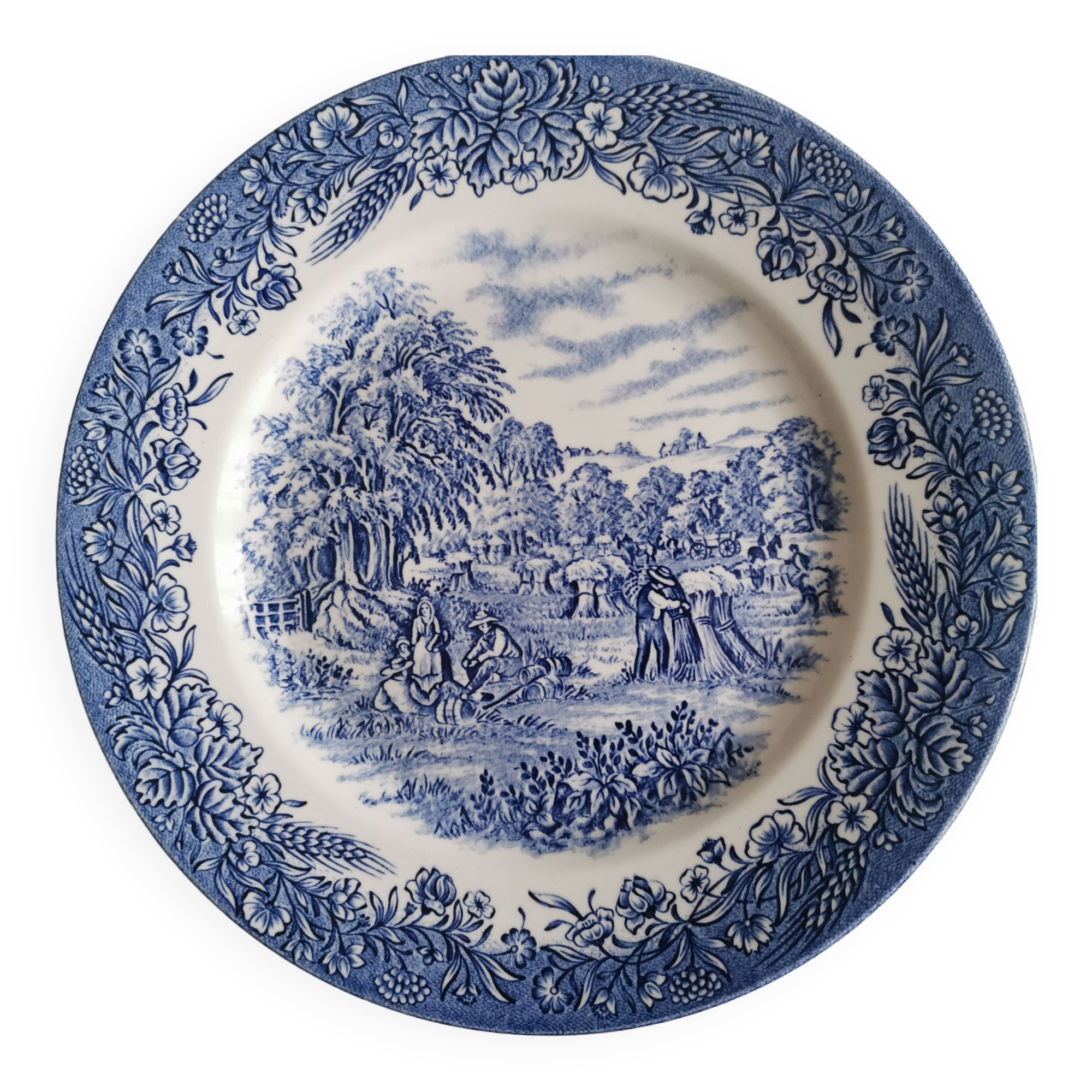 Old flat plate stamped Churchill. English manufacturing