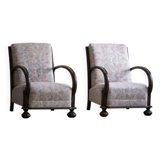 Pair of Danish Art Deco deck chairs, oak and vibrant floral fabric, 1940s