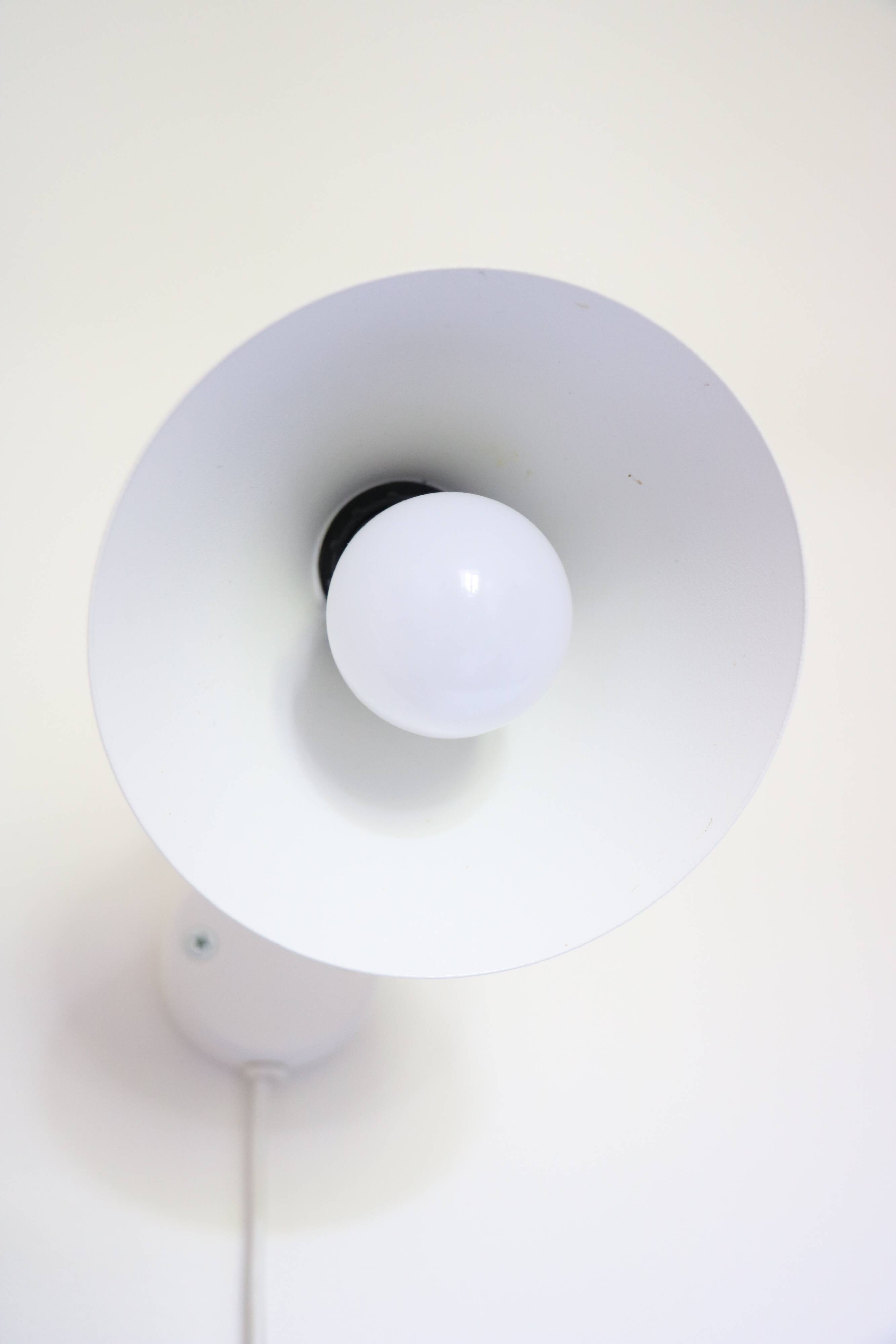 Pair of Scandinavian wall lights, white and gold metal