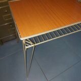Vinyl storage shelf