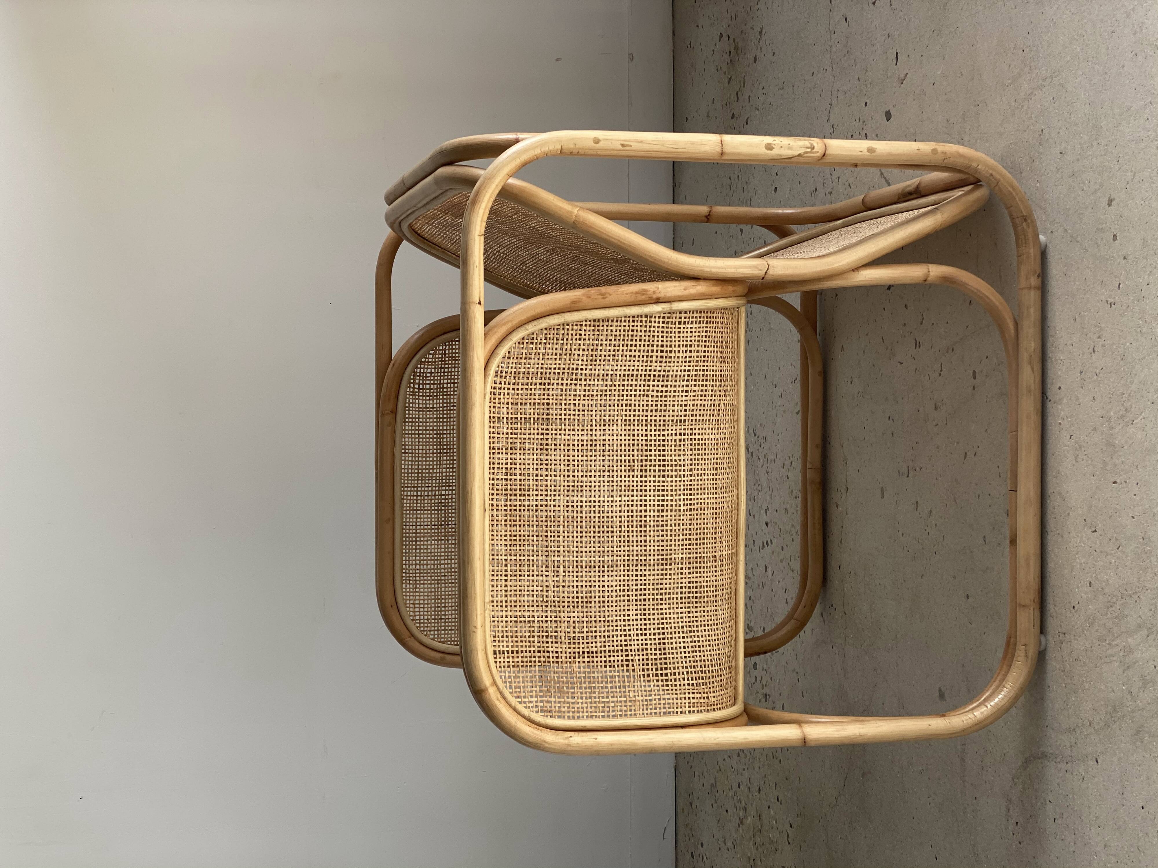 Amsterdam rattan armchair with U-shaped armrest, squared canework