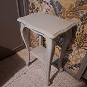 Console in gray painted wood with a lower tray