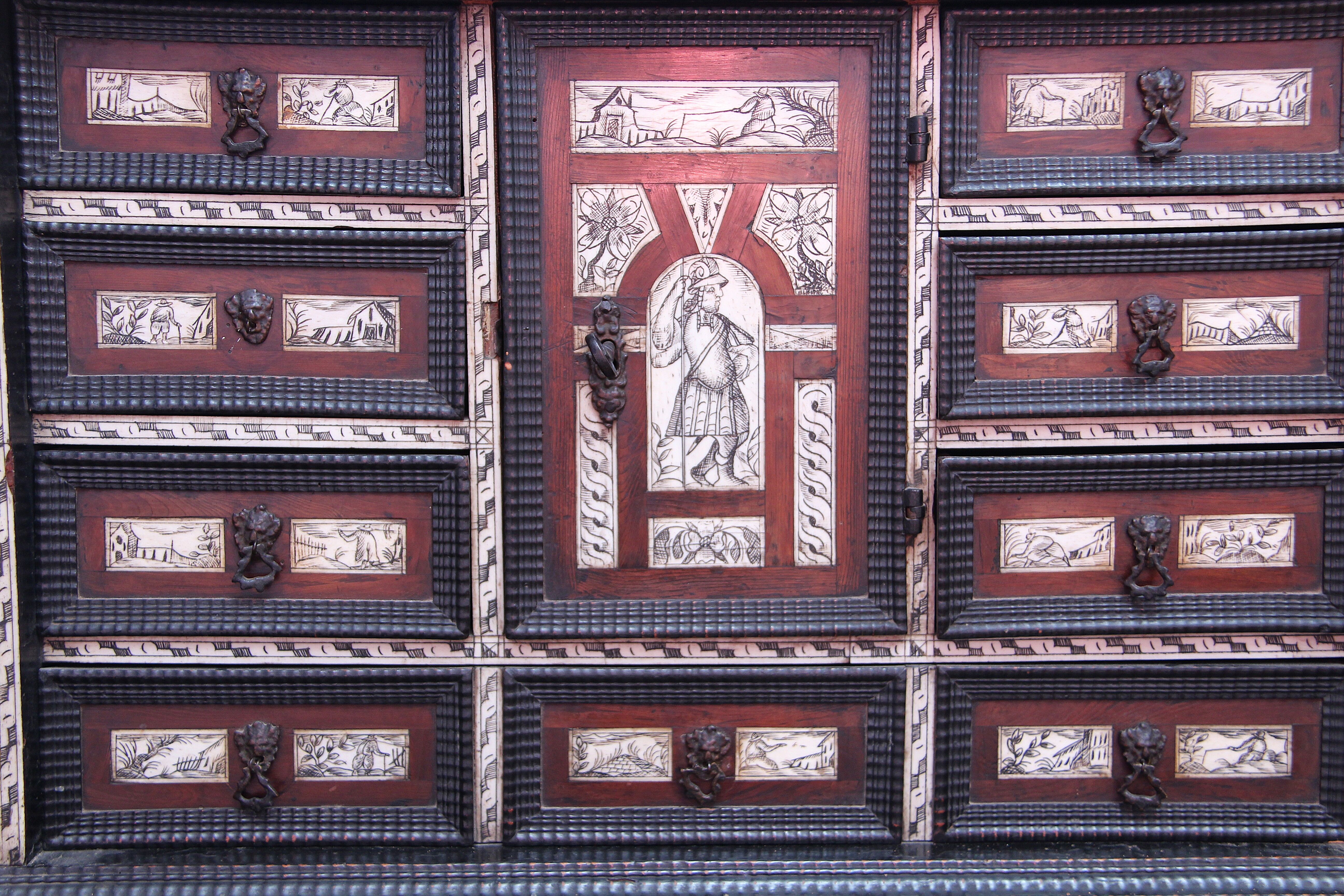 Cabinet Flamand du XVII ème siècle