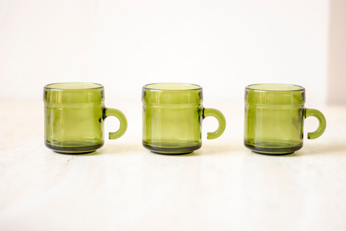 3 tasses à café vintage en verre vert