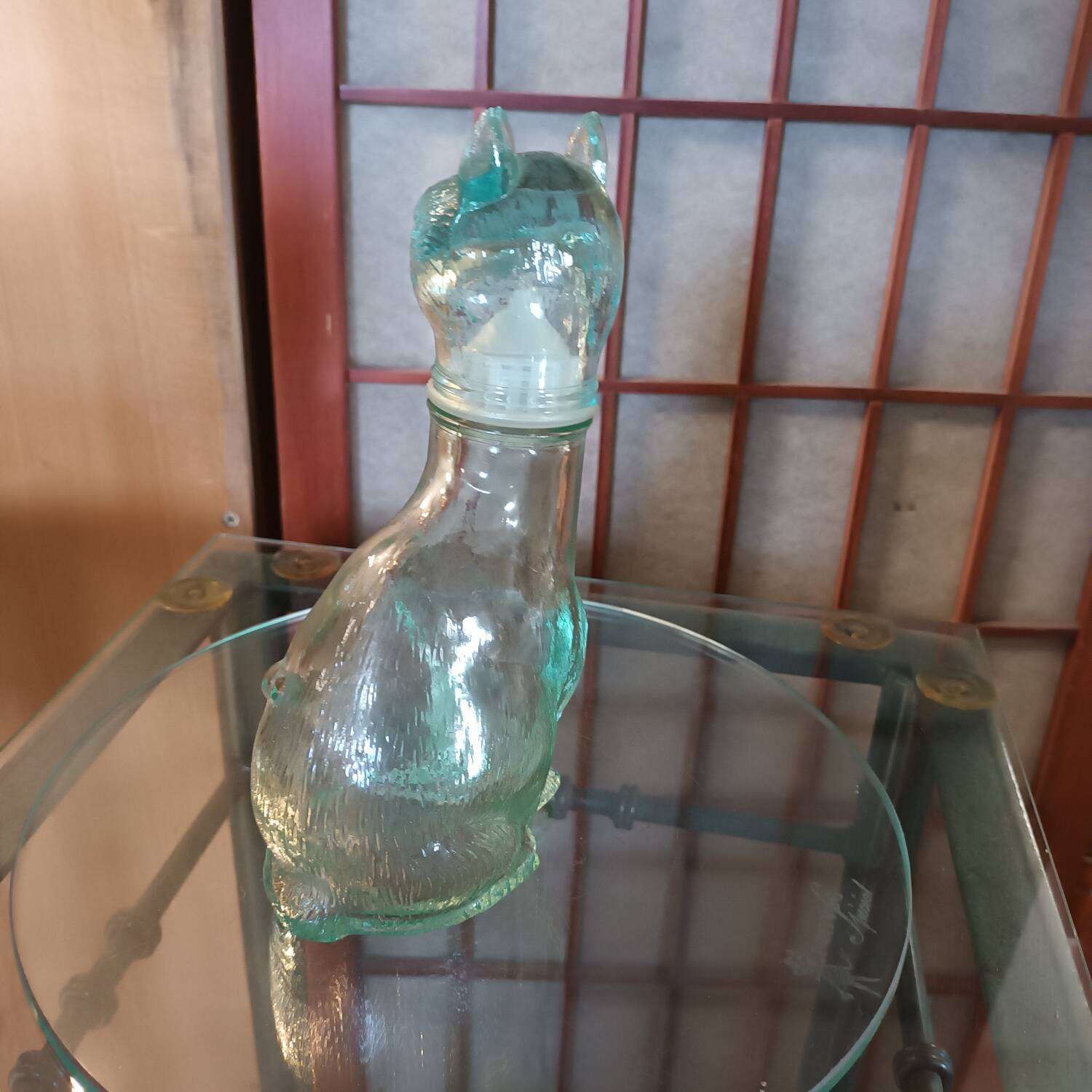 Cat-shaped glass bottle