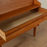 1960s bureau, Rooval