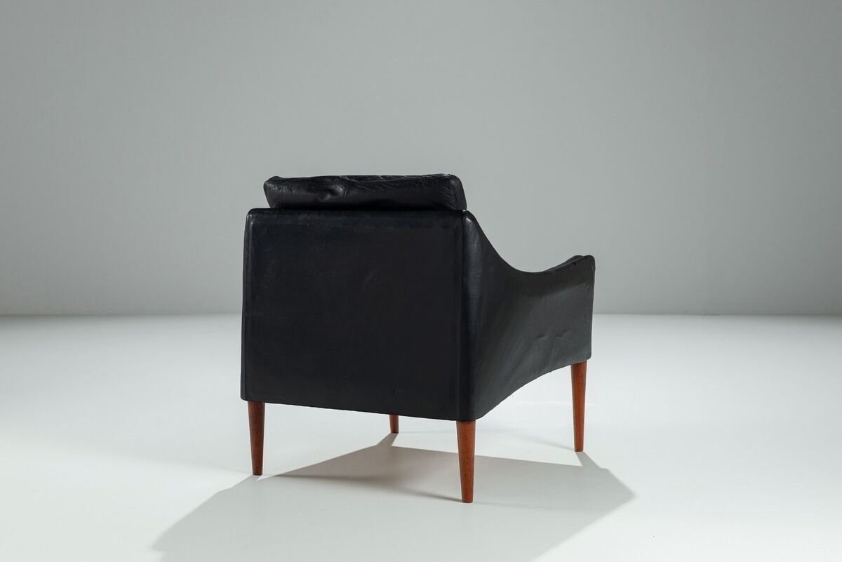 Lounge chair model 800 in leather by Hans Olsen CS Mobler Denmark 1958