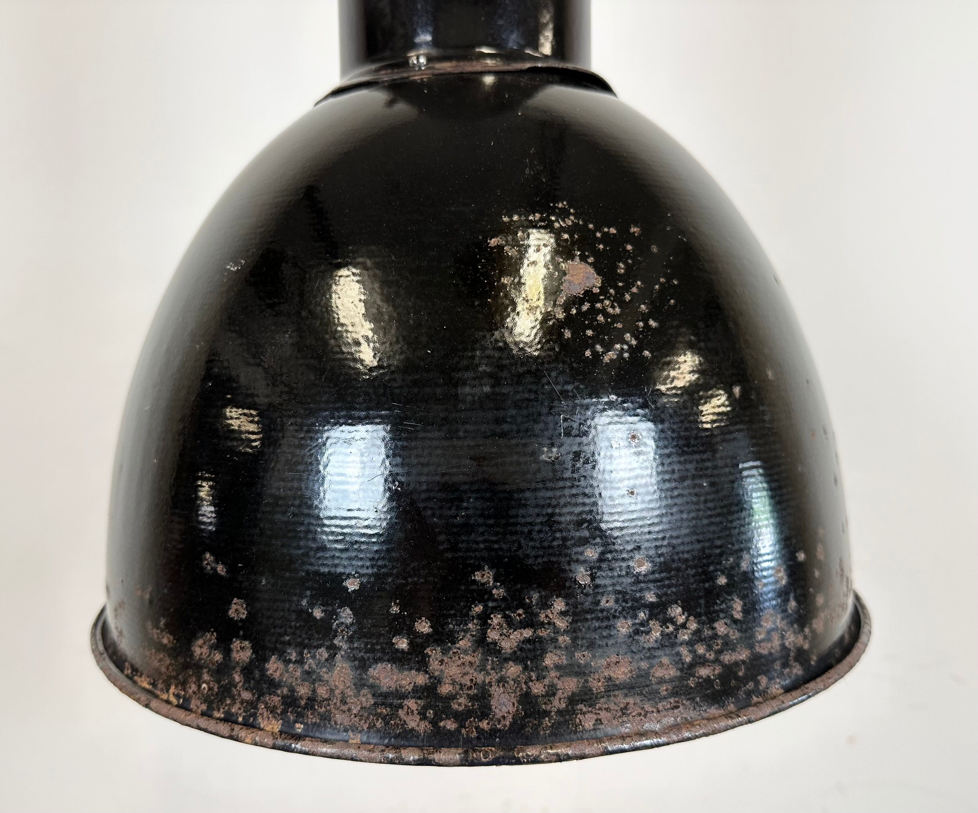Rusty Industrial Bauhaus Black Enamel Pendant Lamp, 1930s