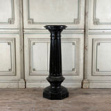 Column in green serpentine marble from around 1880