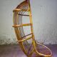 Fauteuil suspendu en rotin vintage