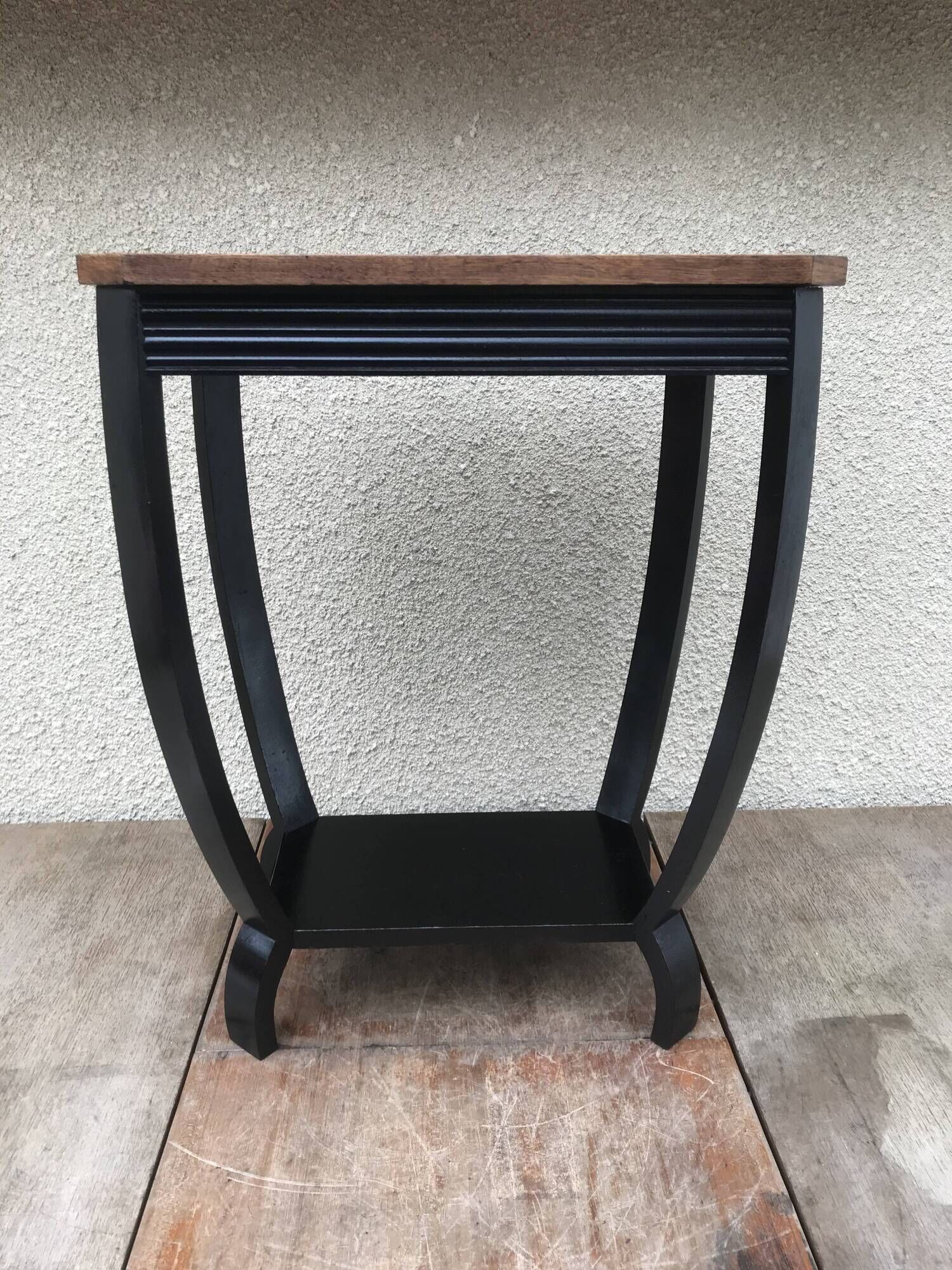 Art deco side table
