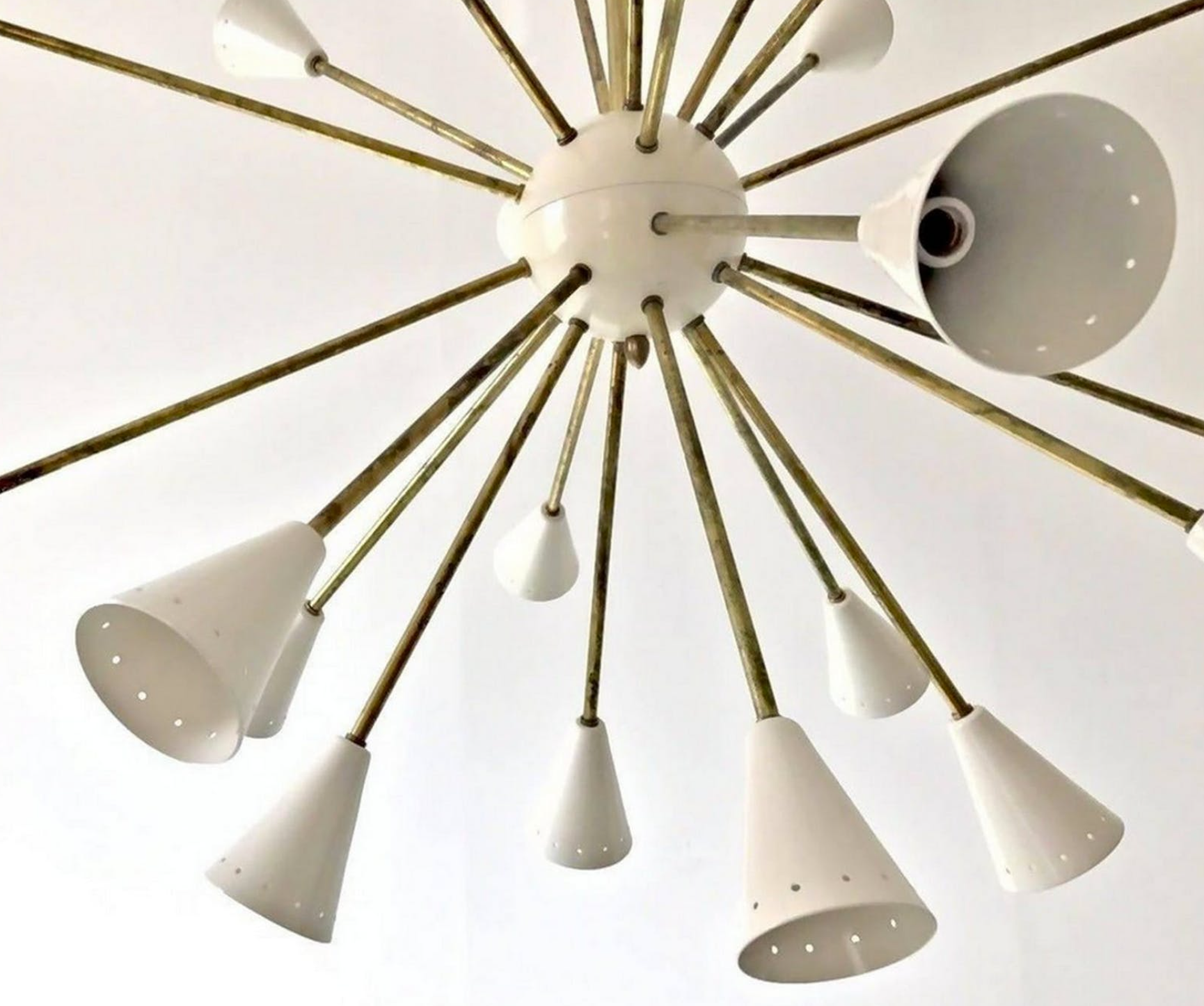 Chandelier Sputnik 24-arm brass and white-ivory lacquered metal