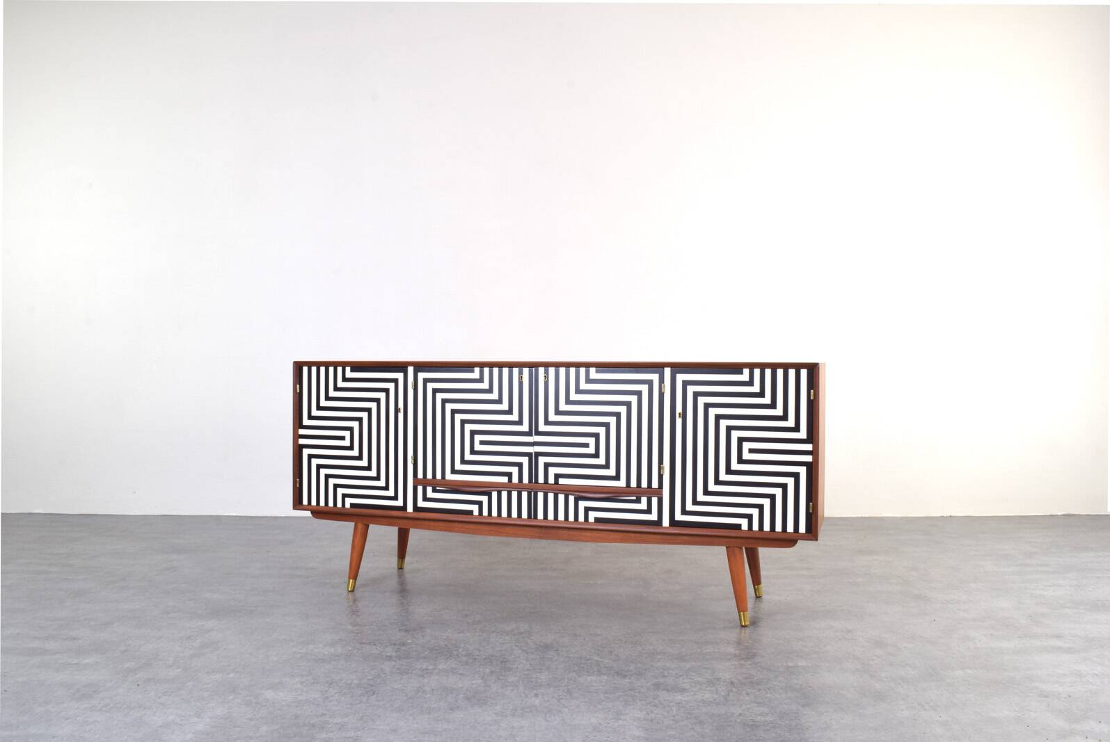 Buffet peint à la main Op-Art du milieu du siècle de Sven Andersen Møbelfabrikk,