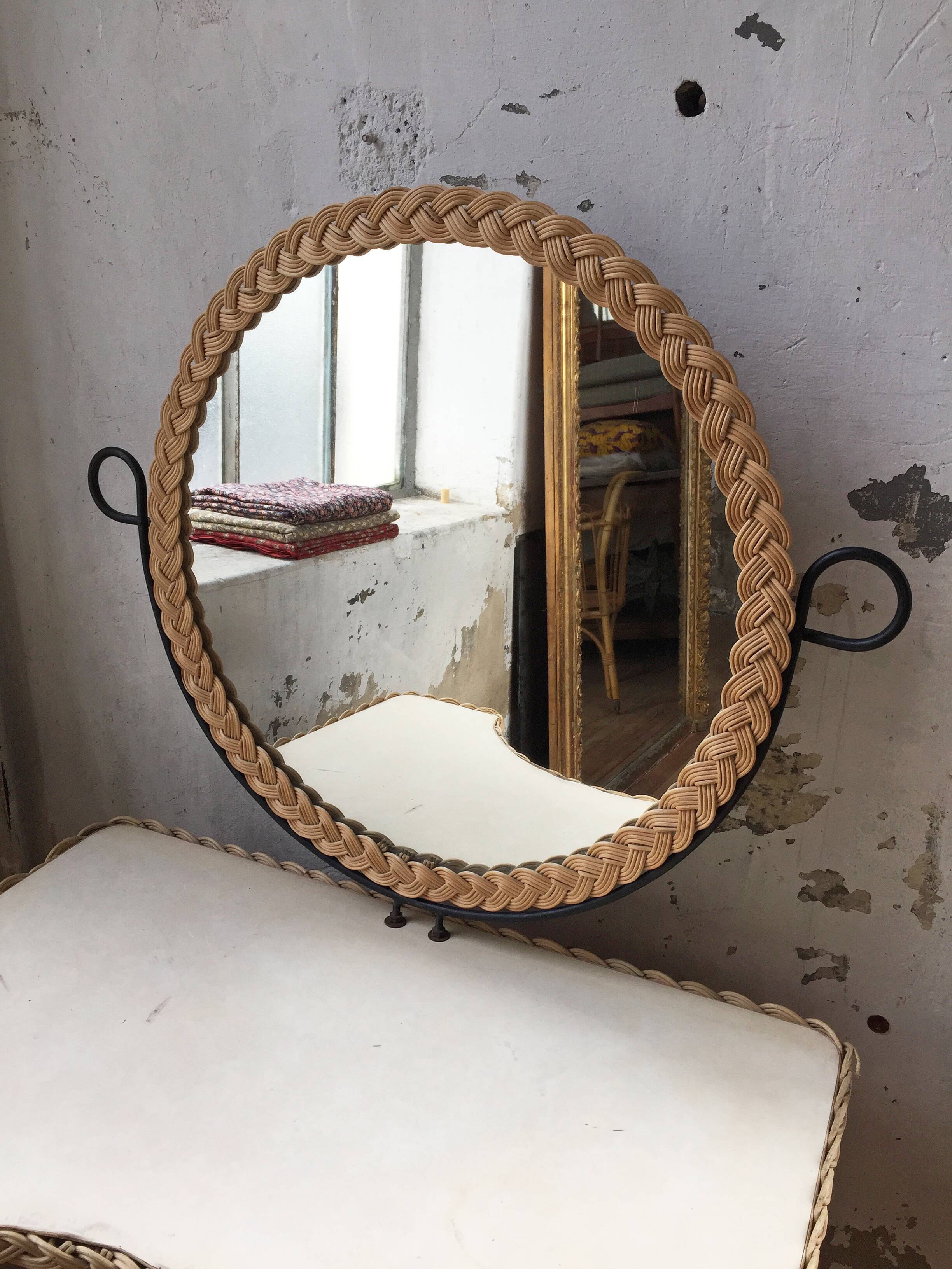 Vintage wicker vanity