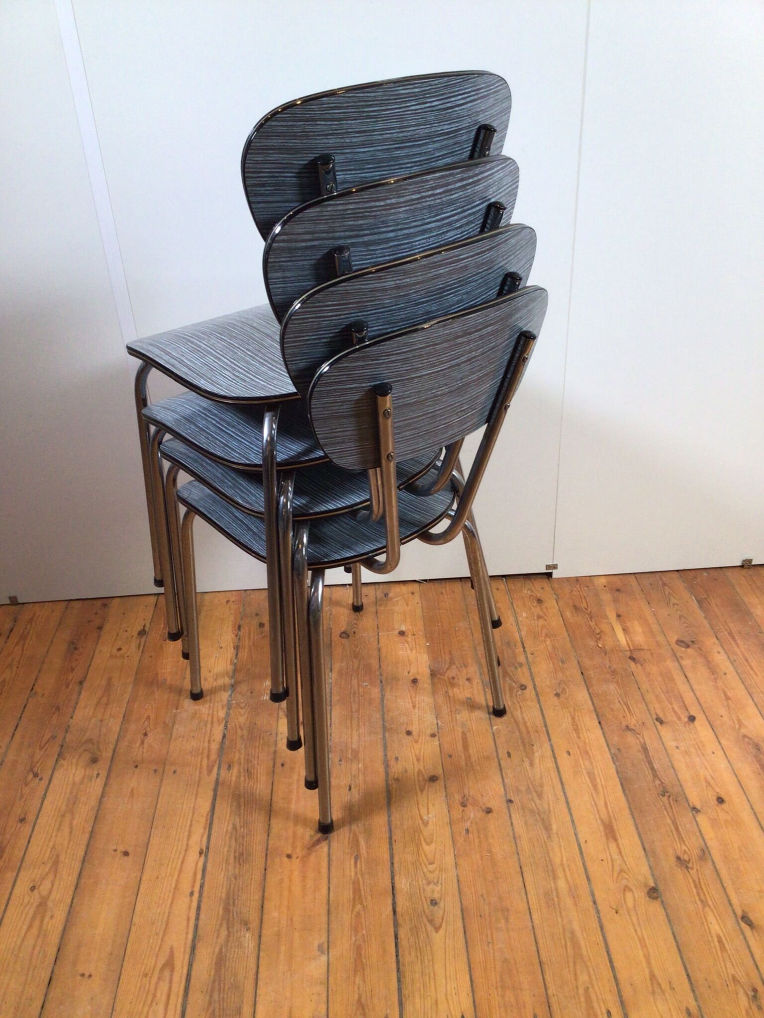 4 formica dining chairs
