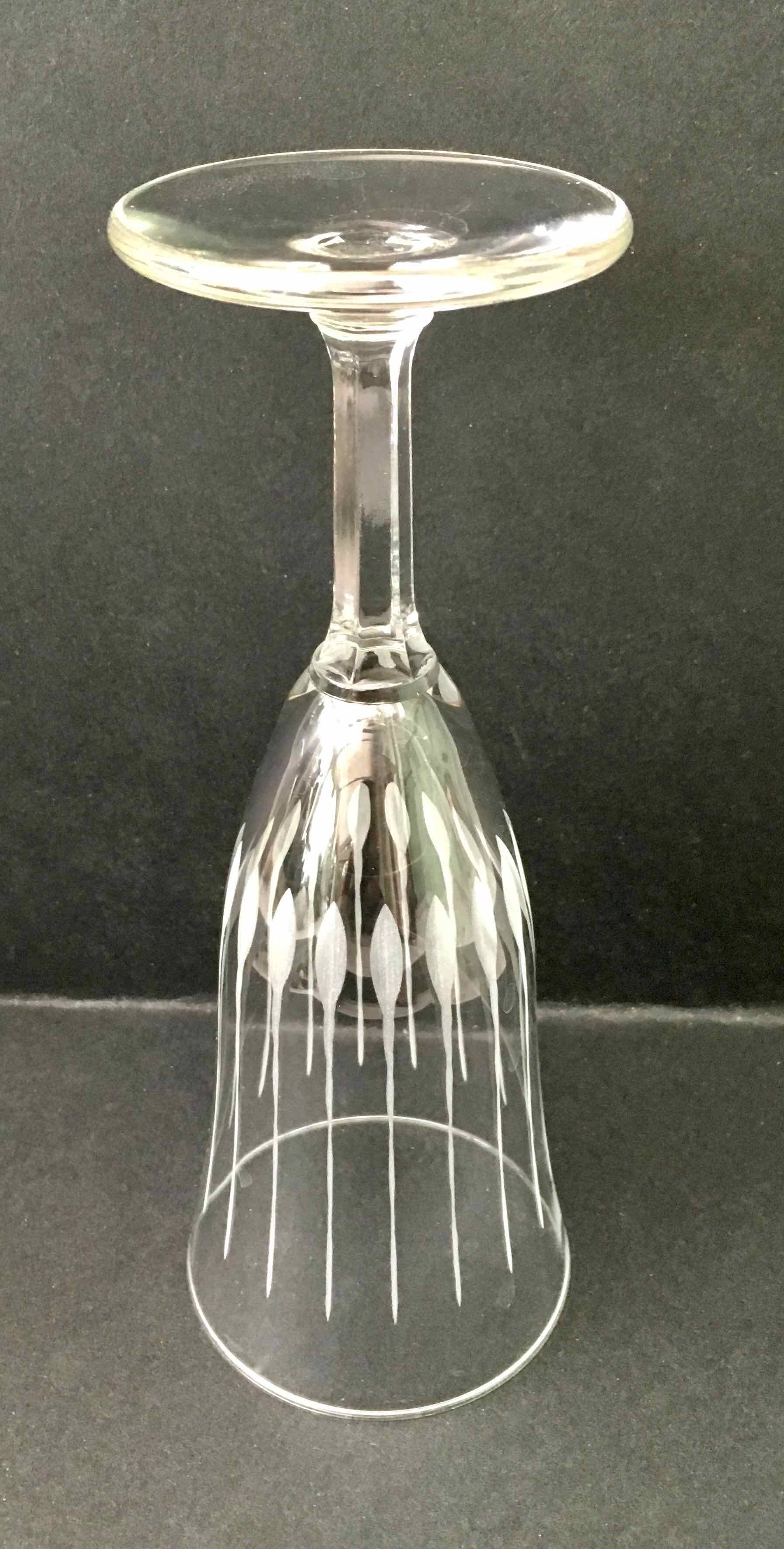 6 chiseled glass champagne flutes