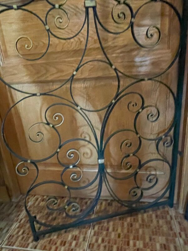 Pair of interior wrought iron grilles XXth century
