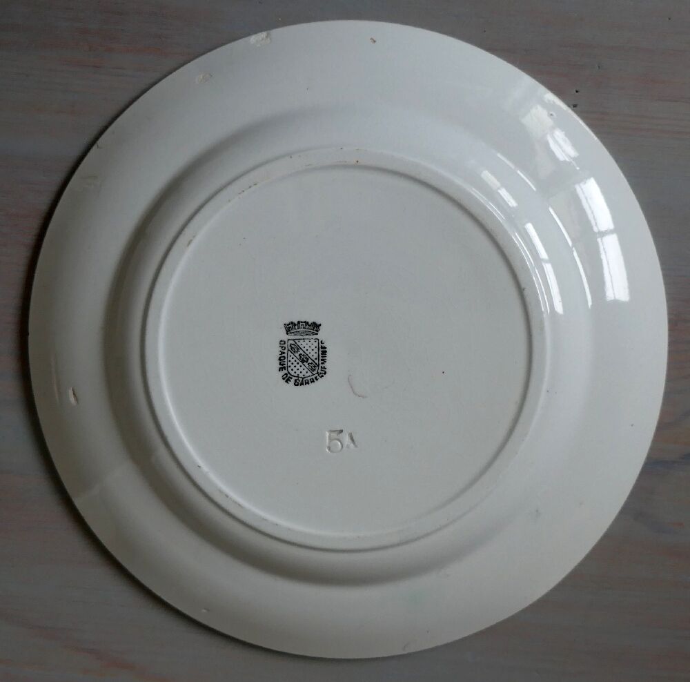 19th century opaque fine earthenware plate from Sarreguemines