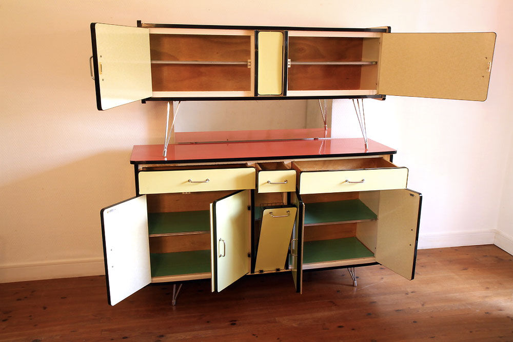 Vintage rockabilly buffet in Formica Eiffel structure.