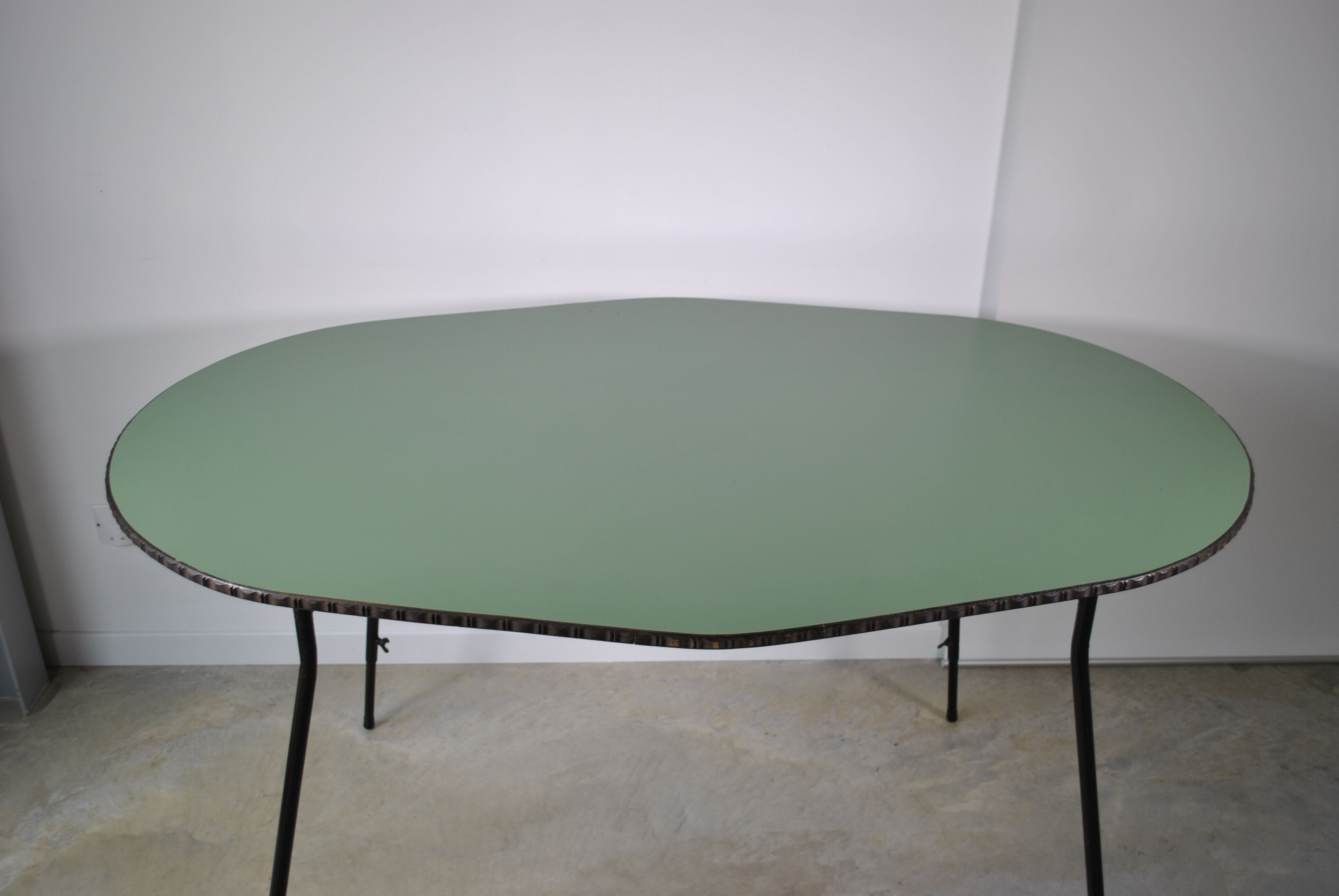 Vintage table adjustable in height 1970