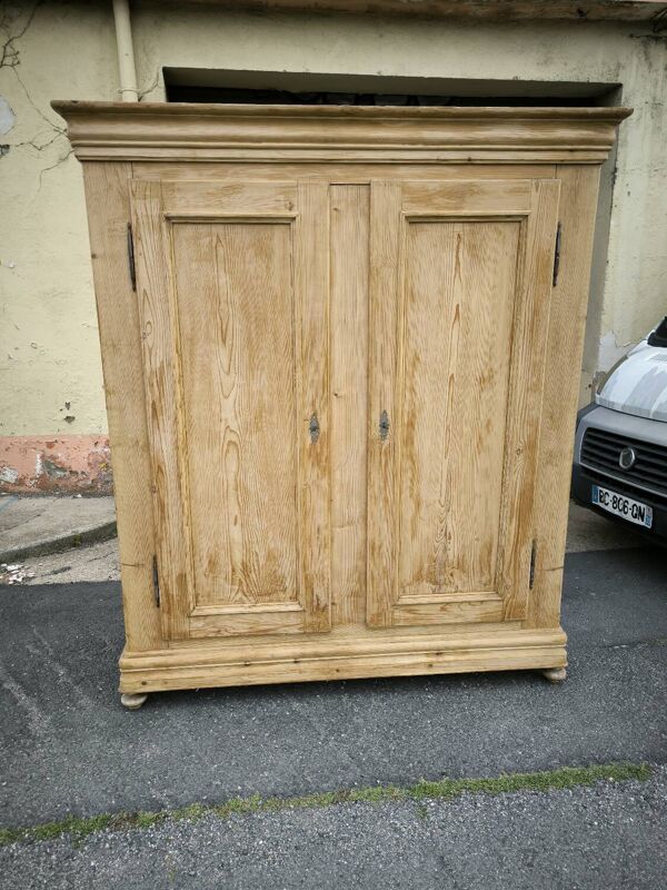 Armoire Alsacienne en pin milieu du XIX siècle