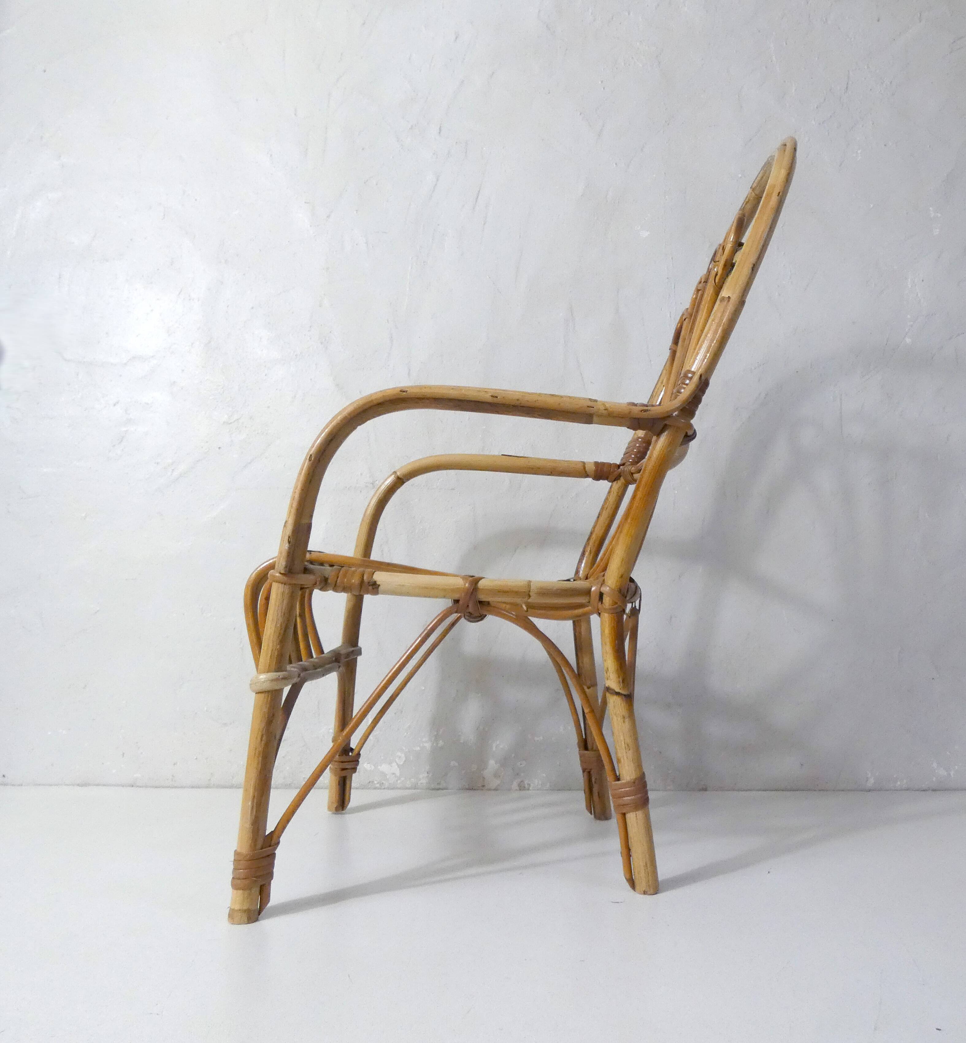 Fauteuil en rotin vintage format enfant