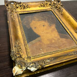 Paintings golden contour on leather