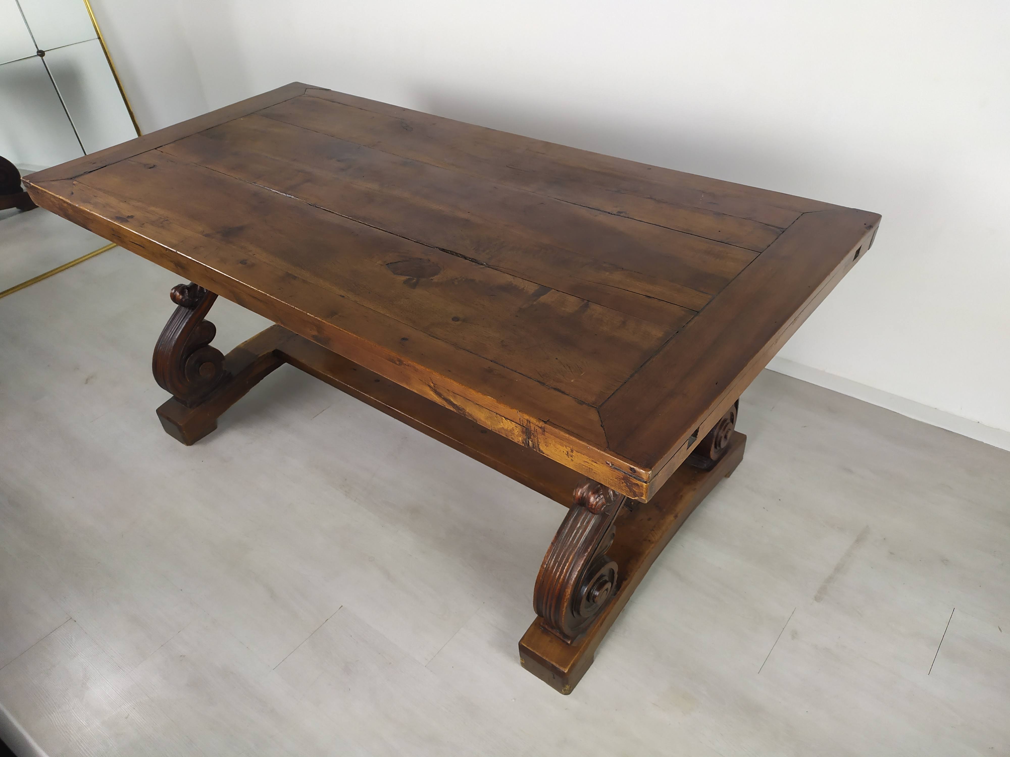 Spanish renaissance table