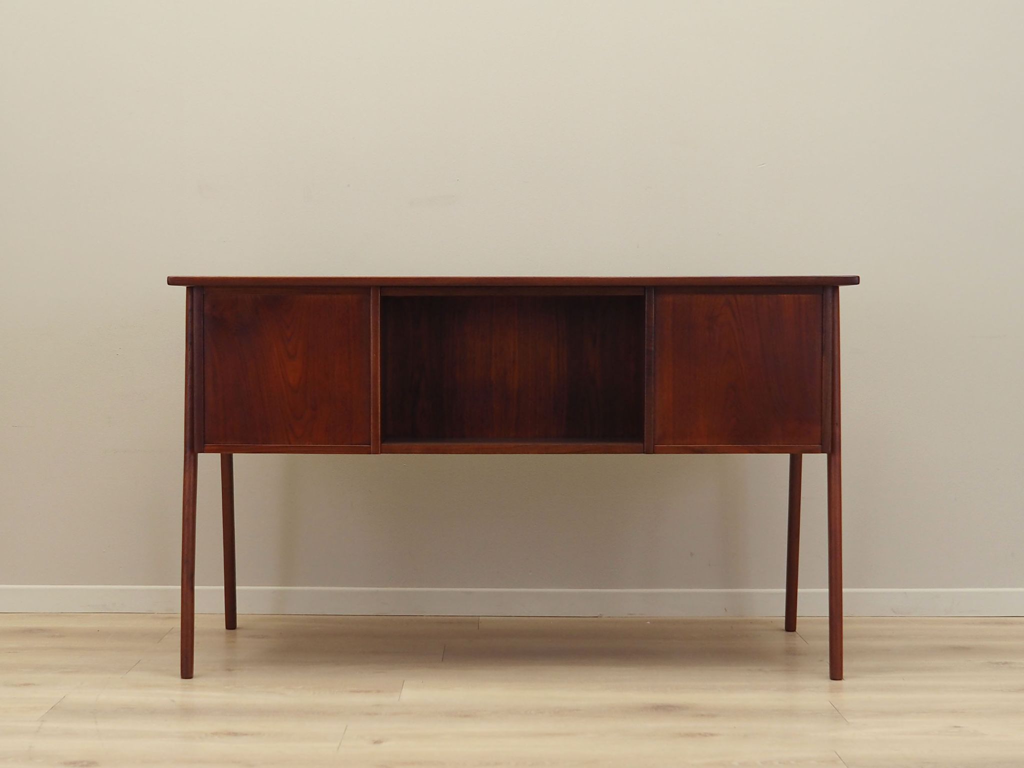 Teak desk, Danish design, 1970s, manufactured by A.P. Møbler Svenstrup