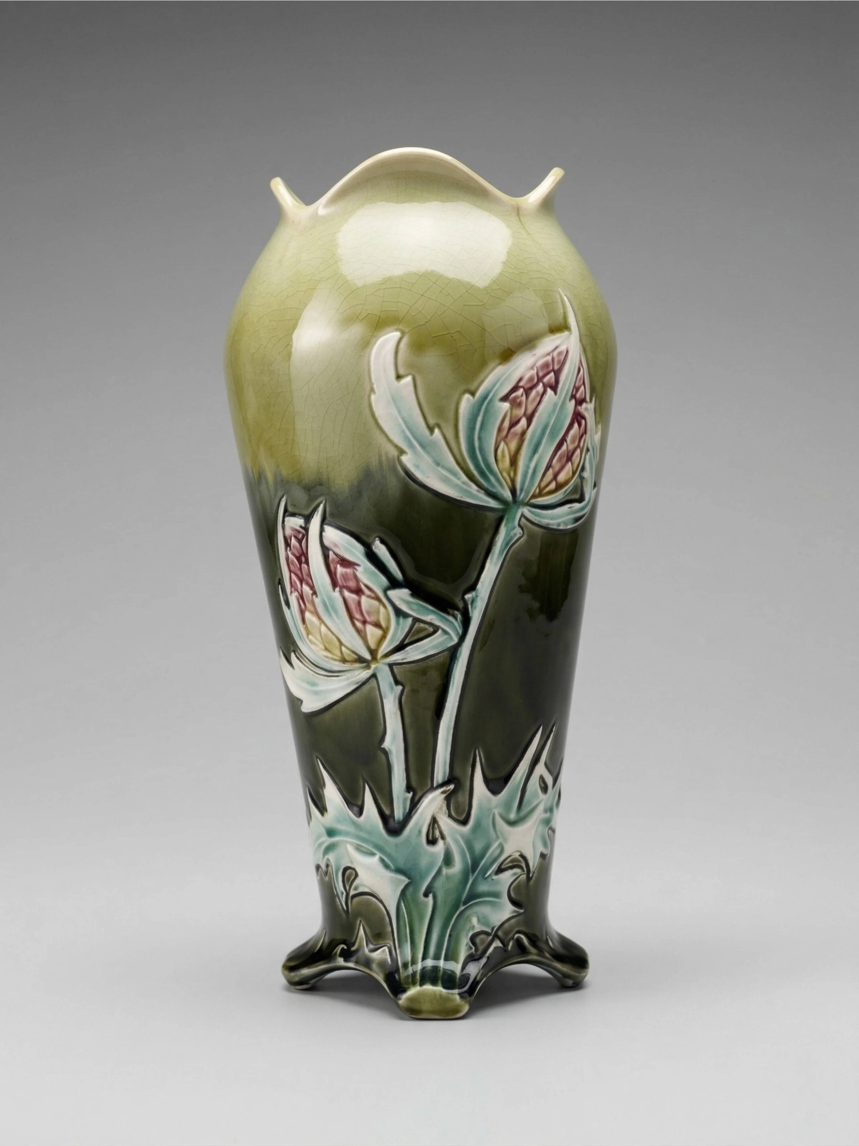 Art Nouveau vase by De Bruyn – Raised thistle decoration – 26 cm