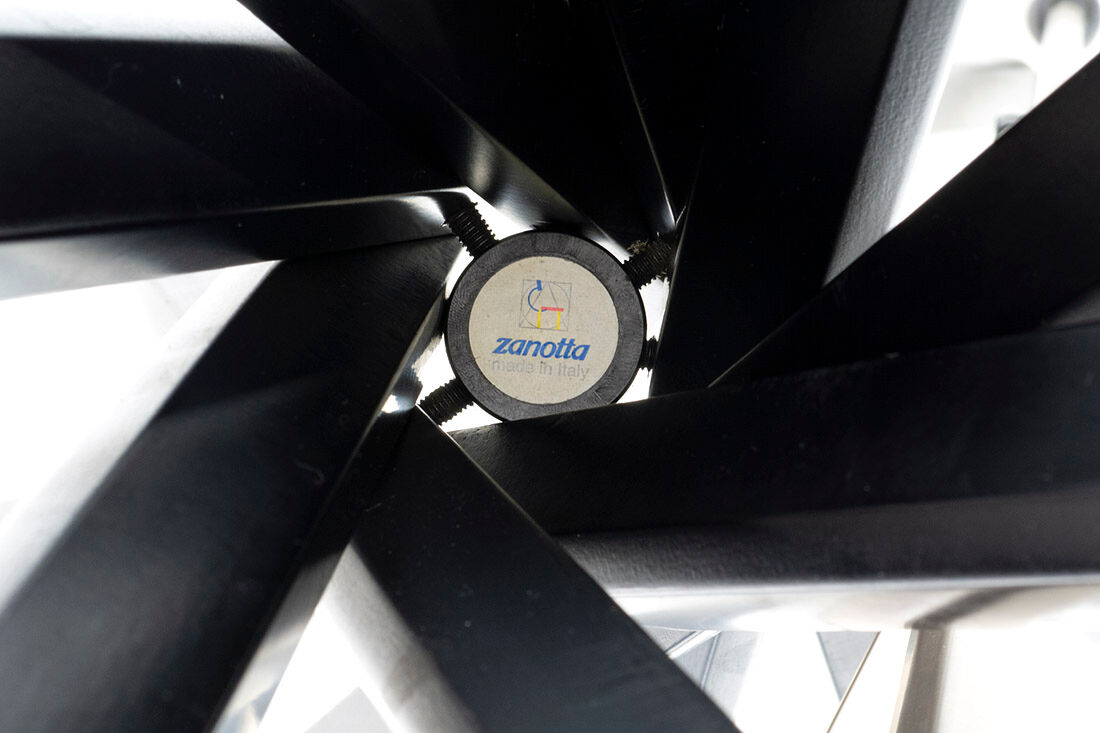 Sciangai Coat Stand from Zanotta