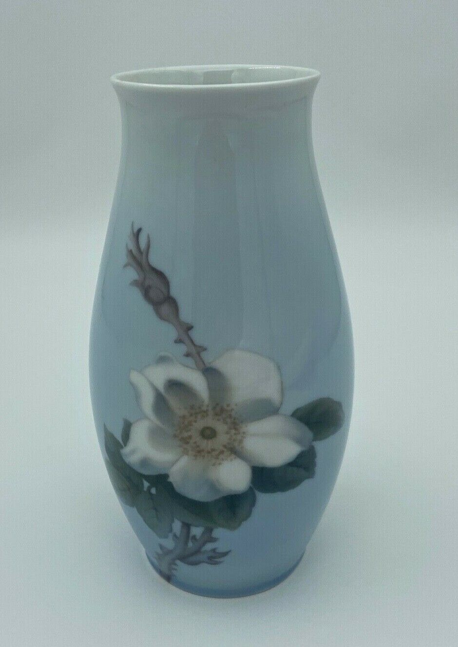 Porcelain vase bing and grondahl kjobenhavn made in denmark 8652249 gh