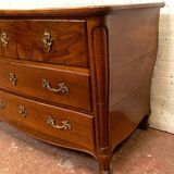 Louis XV curved chest of drawers in solid walnut Period 18th century