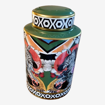 Ceramic pot by fancy design
