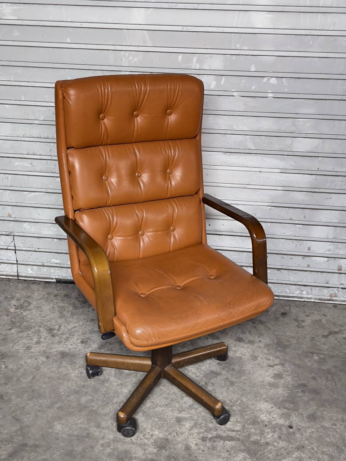 Vintage Knoll armchair
