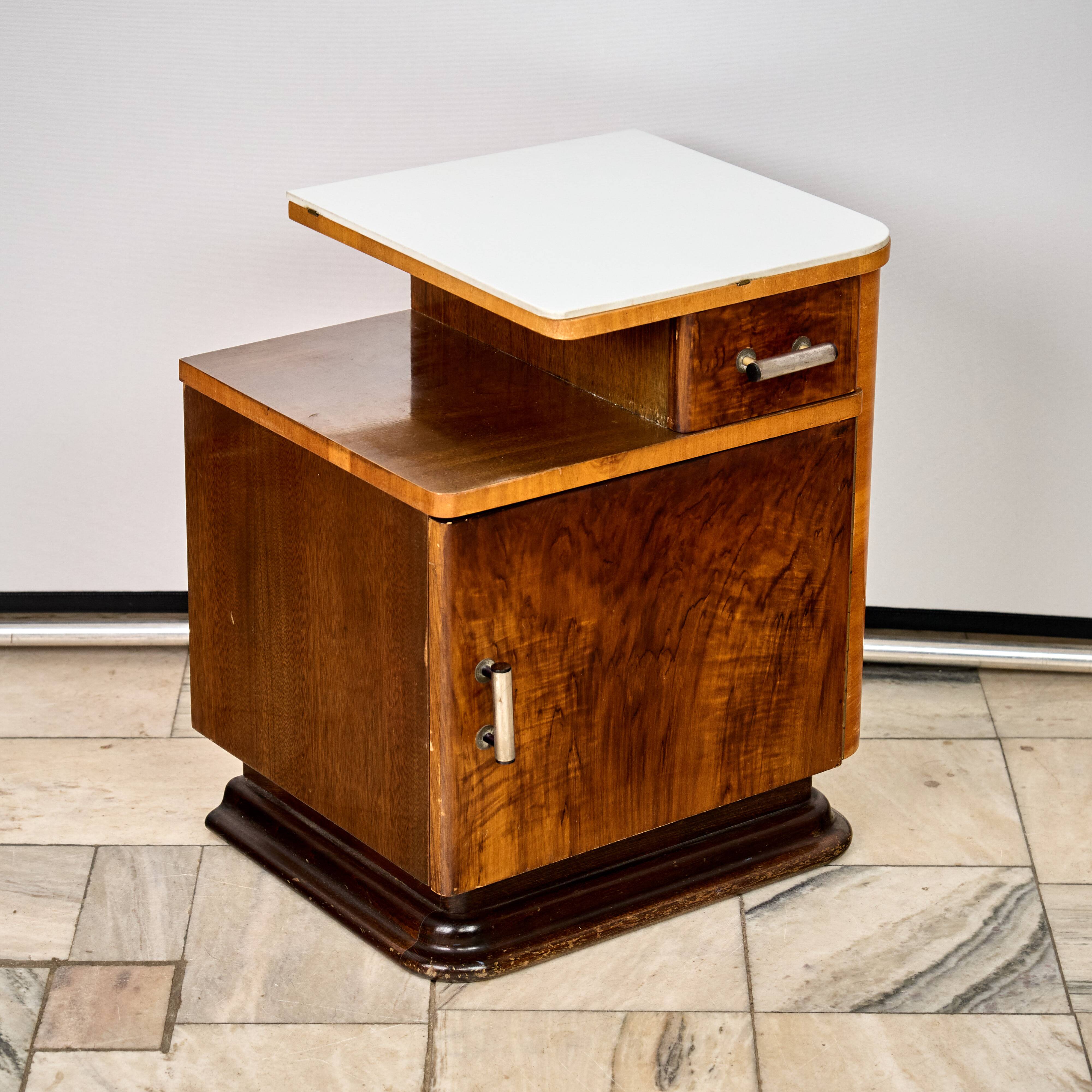 Set of Two Art Déco nightstands, by Jindřich Halabala, 1940s Czechoslovakia