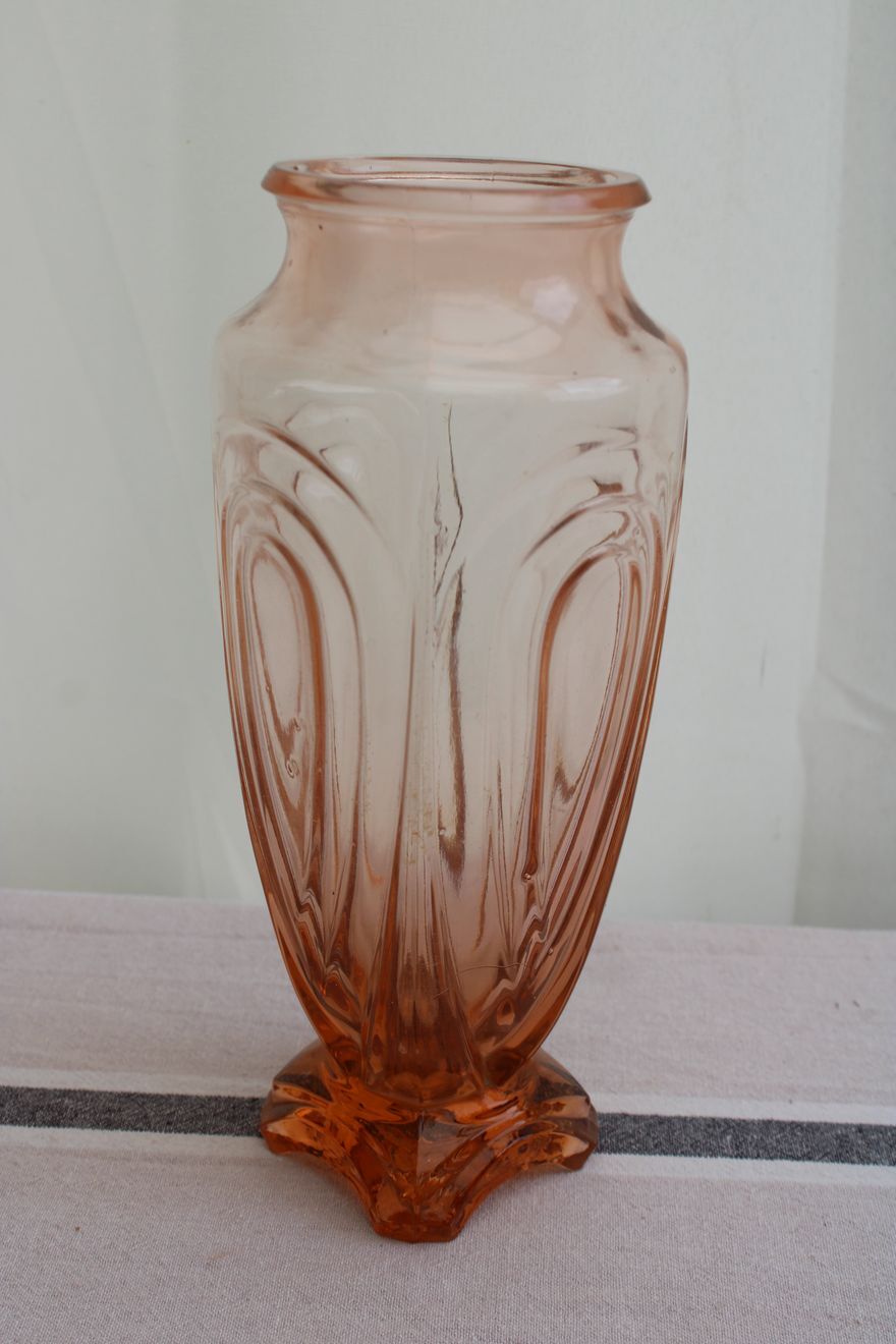 Glass vase