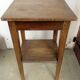 Toute petite table d'appoint