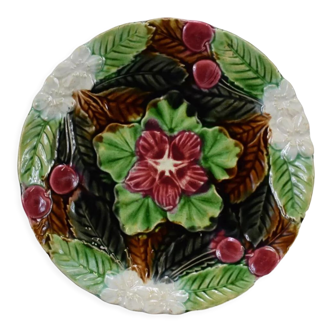 Plate in cherry orchies slip