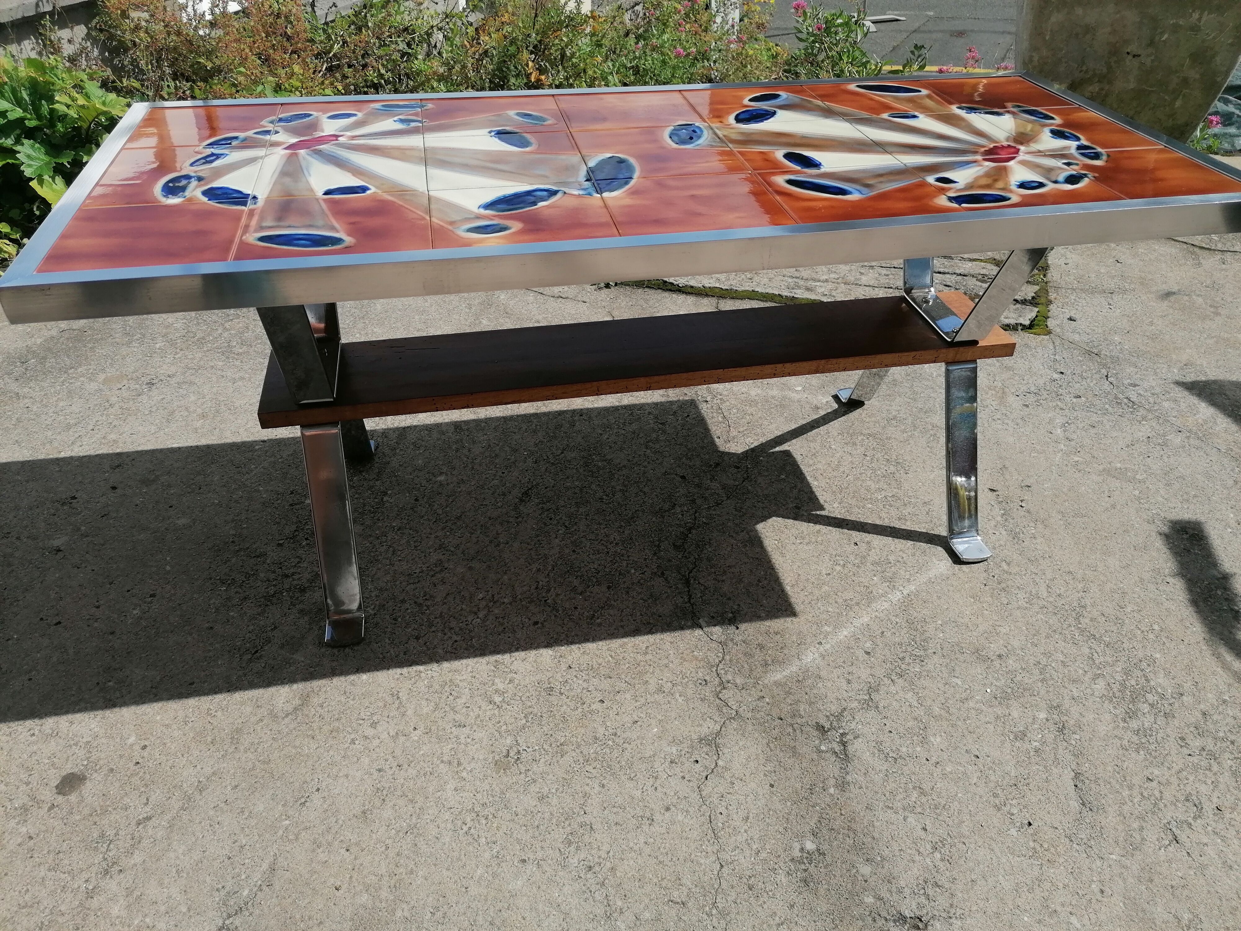 Vintage coffee table by Juliette Belarti