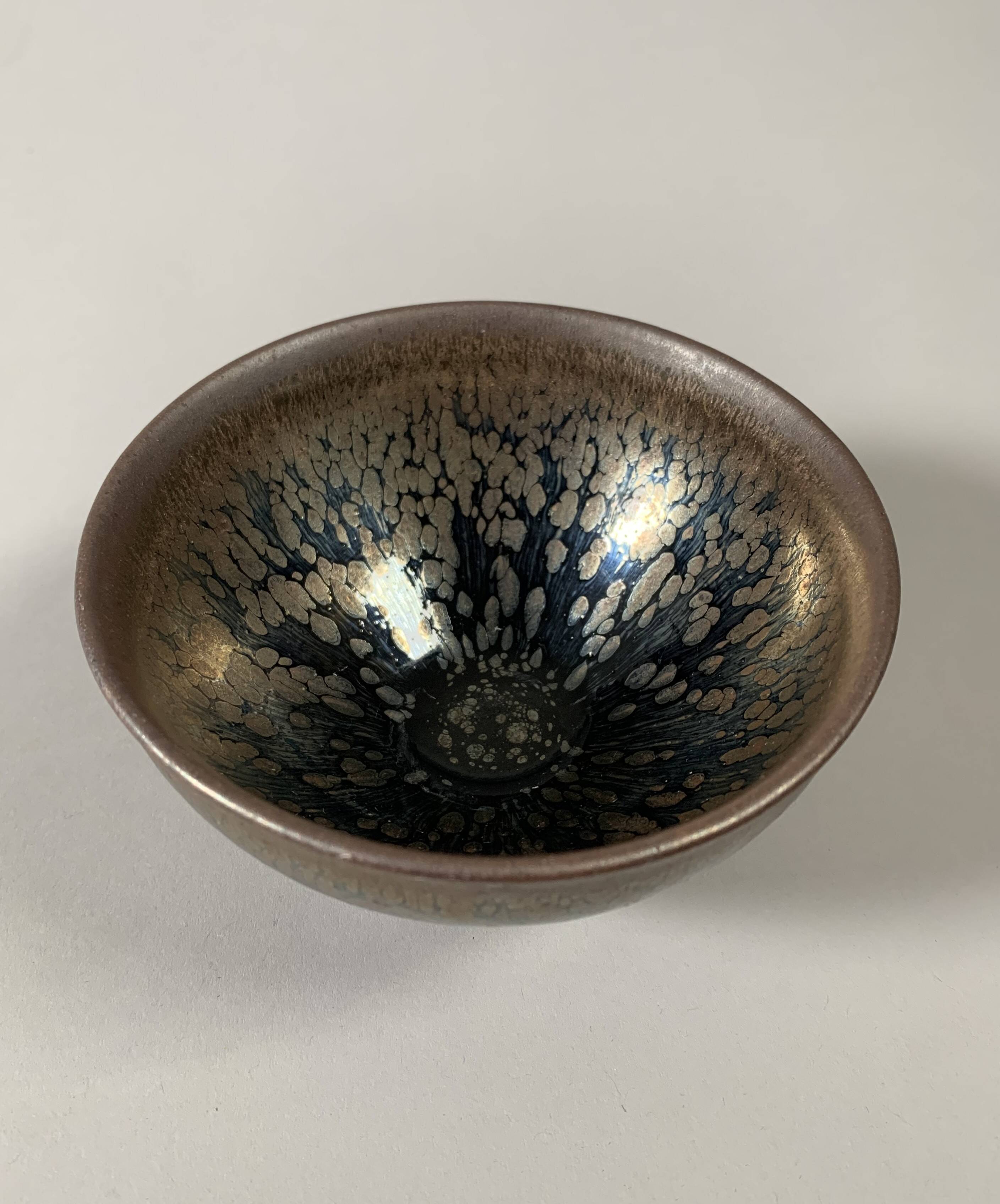 Stoneware bowl with "hare fur" glaze. Jianyao. Song Dynasty style.