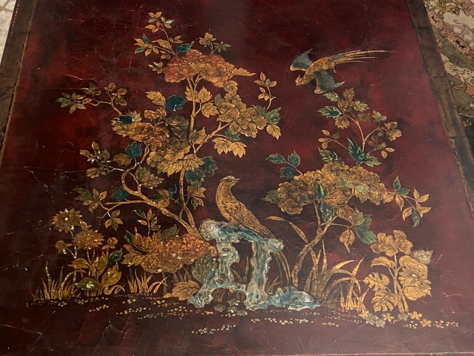 Square section coffee table with lacquered decoration Far East China Japan